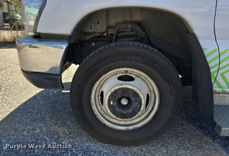 image for item DW3803 2017 Goshen Impulse Ford 220 shuttle bus