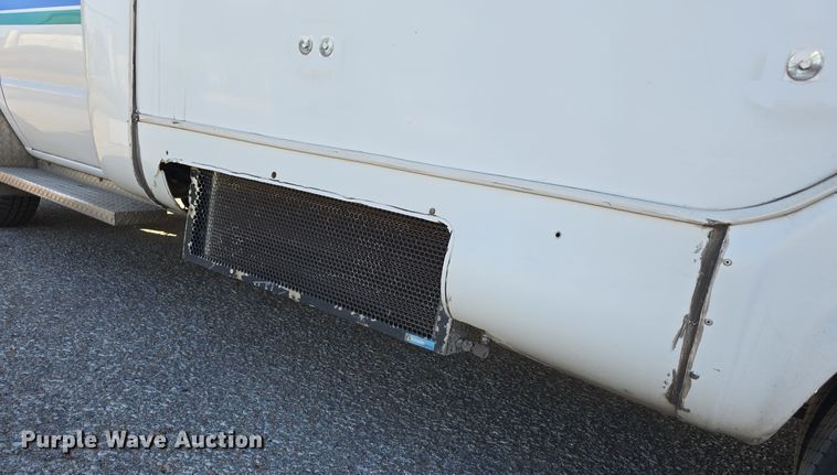 image for item DW3804 2013 Ford E450 Super Duty shuttle bus