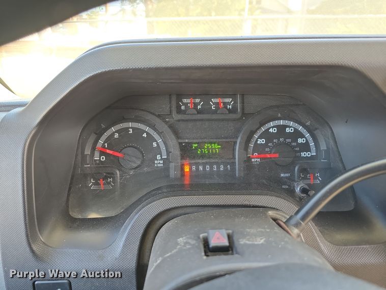 image for item DW3804 2013 Ford E450 Super Duty shuttle bus