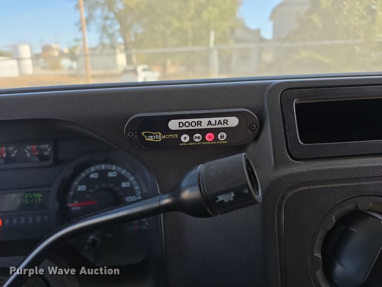 image for item DW3804 2013 Ford E450 Super Duty shuttle bus