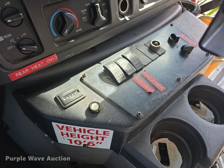 image for item DW3804 2013 Ford E450 Super Duty shuttle bus