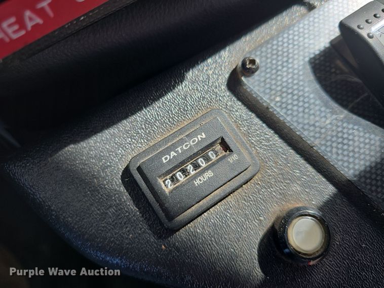 image for item DW3804 2013 Ford E450 Super Duty shuttle bus