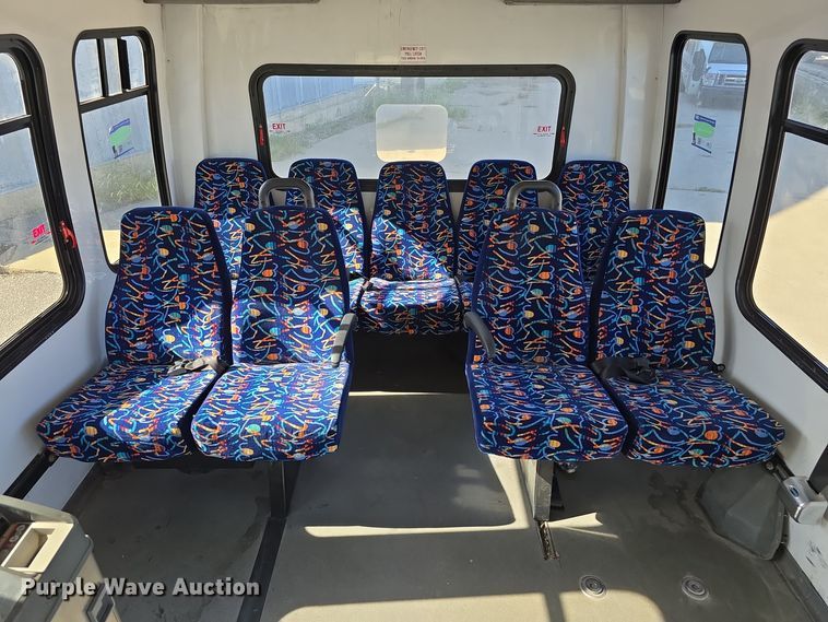 image for item DW3804 2013 Ford E450 Super Duty shuttle bus