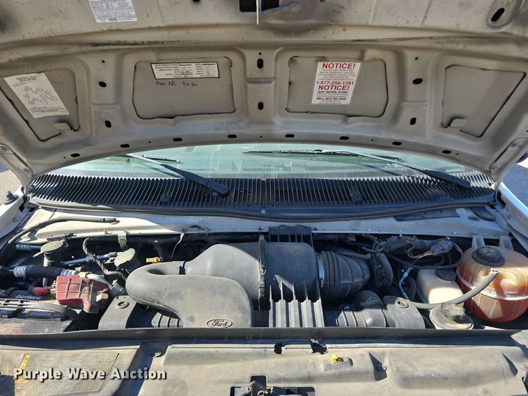 image for item DW3804 2013 Ford E450 Super Duty shuttle bus