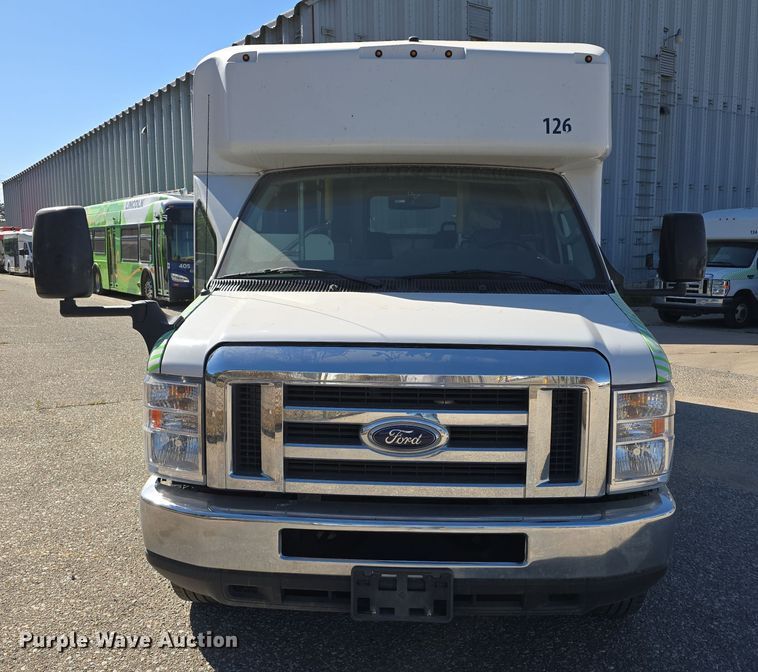 image for item DW3805 2017 Goshen Impulse Ford 220 shuttle bus