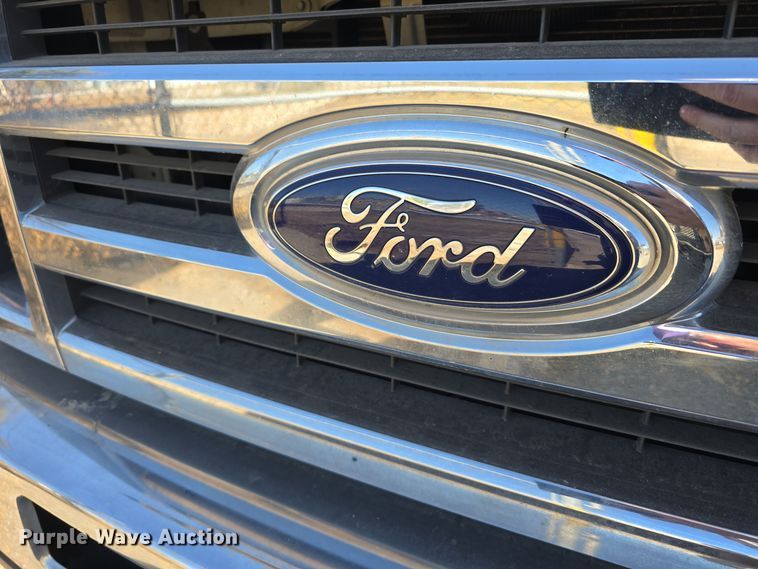 image for item DW3805 2017 Goshen Impulse Ford 220 shuttle bus