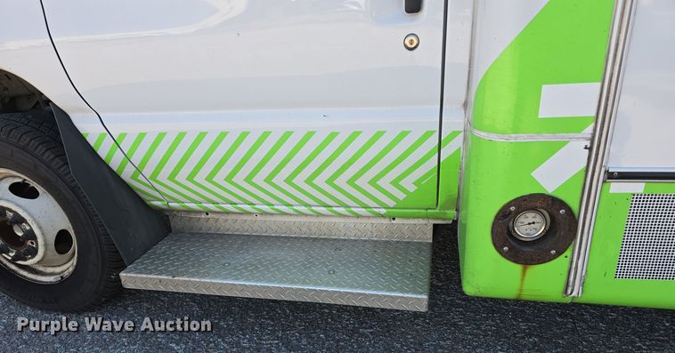 image for item DW3805 2017 Goshen Impulse Ford 220 shuttle bus