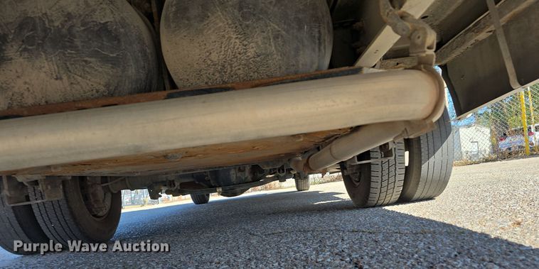 image for item DW3805 2017 Goshen Impulse Ford 220 shuttle bus