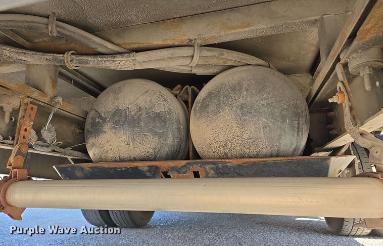 image for item DW3805 2017 Goshen Impulse Ford 220 shuttle bus