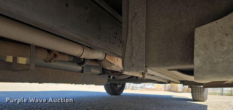 image for item DW3805 2017 Goshen Impulse Ford 220 shuttle bus