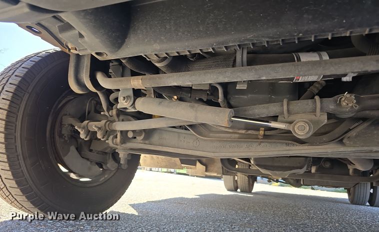 image for item DW3805 2017 Goshen Impulse Ford 220 shuttle bus