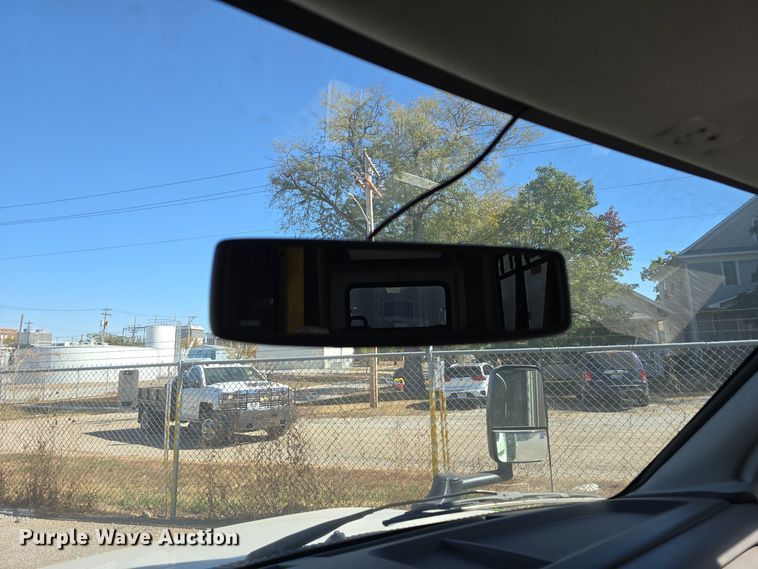 image for item DW3805 2017 Goshen Impulse Ford 220 shuttle bus