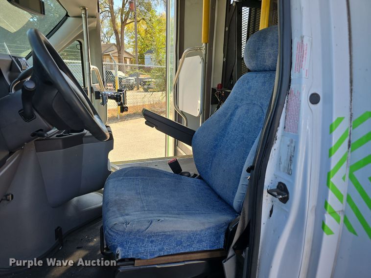 image for item DW3805 2017 Goshen Impulse Ford 220 shuttle bus