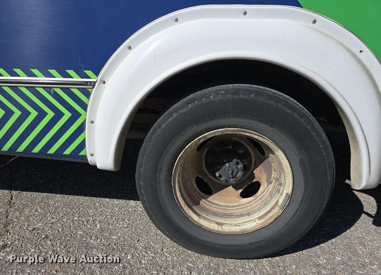 image for item DW3805 2017 Goshen Impulse Ford 220 shuttle bus