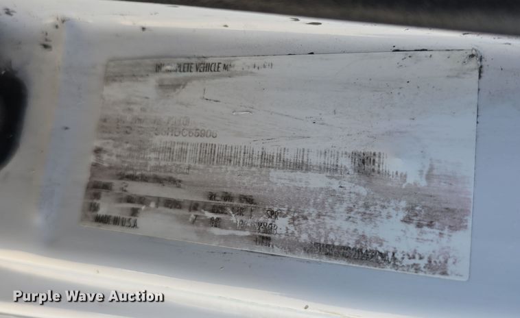 image for item DW3805 2017 Goshen Impulse Ford 220 shuttle bus