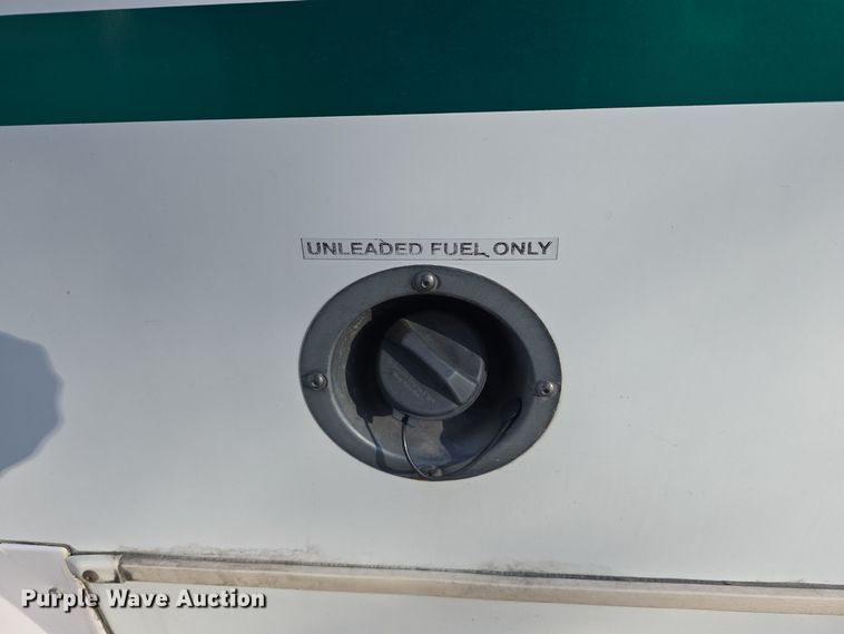 image for item DW3806 2010 Chevrolet 24' Glaval Titan shuttle bus