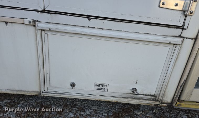 image for item DW3806 2010 Chevrolet 24' Glaval Titan shuttle bus