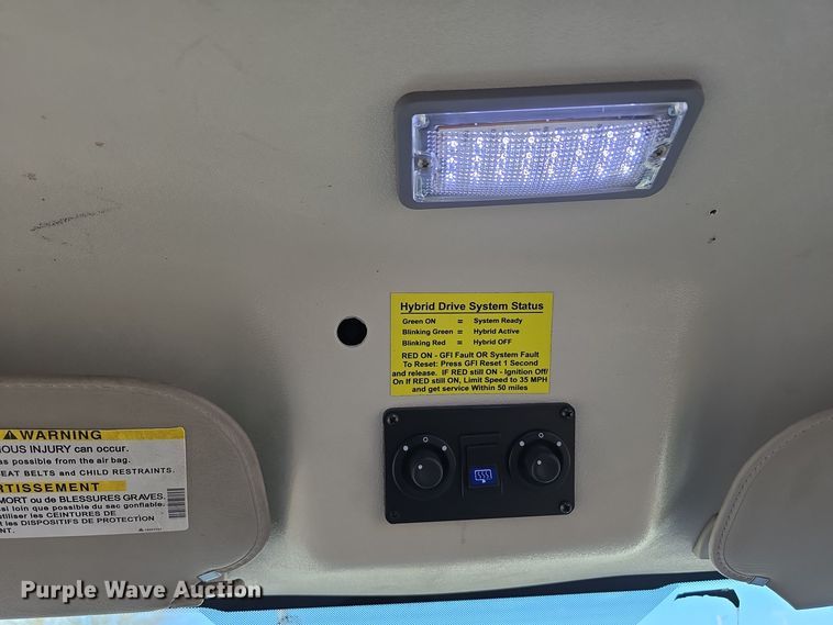 image for item DW3806 2010 Chevrolet 24' Glaval Titan shuttle bus