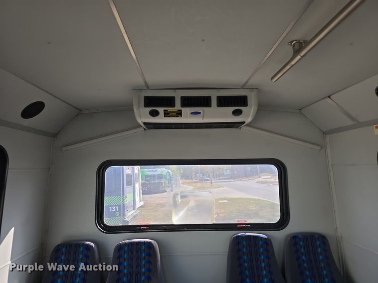 image for item DW3806 2010 Chevrolet 24' Glaval Titan shuttle bus