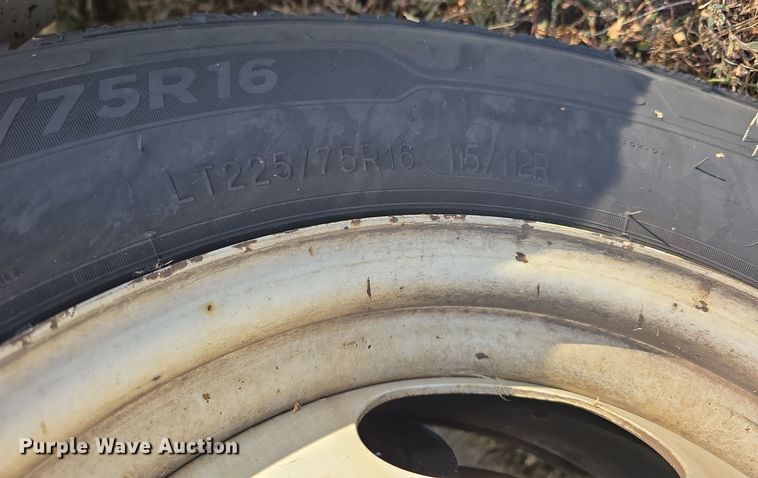 image for item DW3806 2010 Chevrolet 24' Glaval Titan shuttle bus