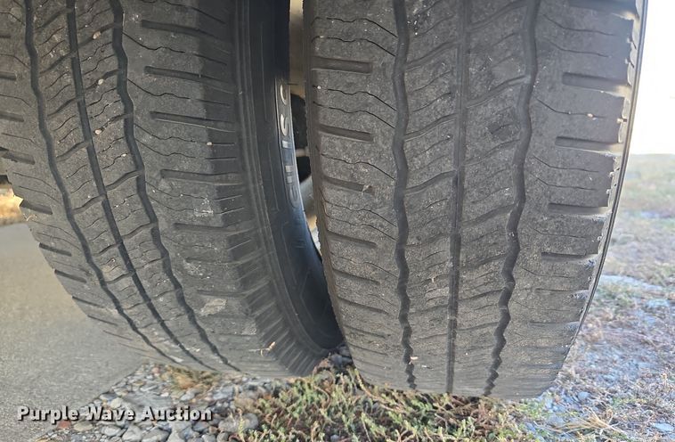 image for item DW3806 2010 Chevrolet 24' Glaval Titan shuttle bus