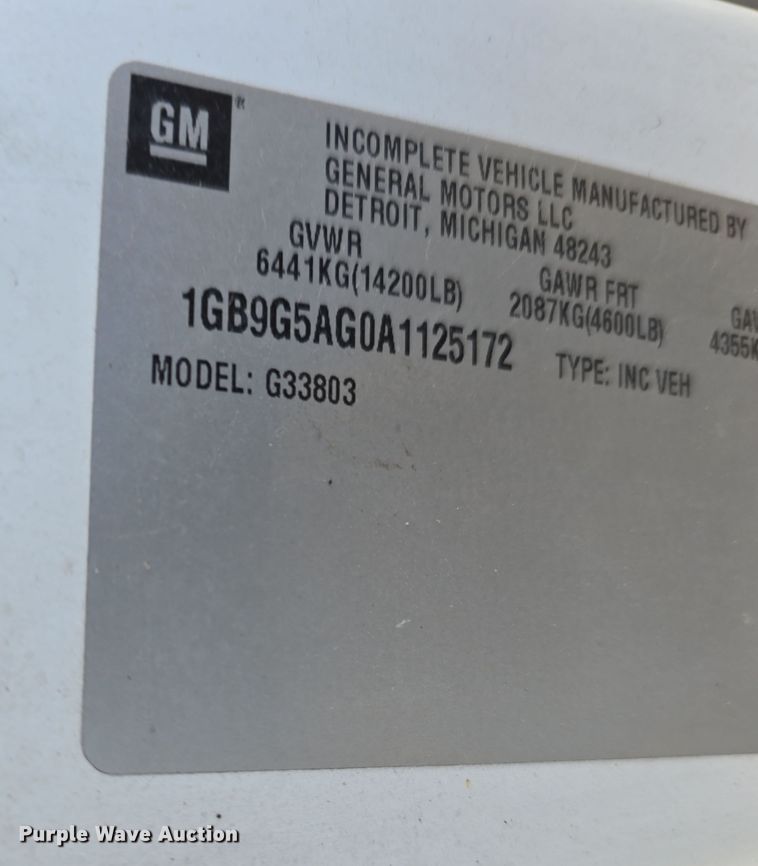 image for item DW3806 2010 Chevrolet 24' Glaval Titan shuttle bus