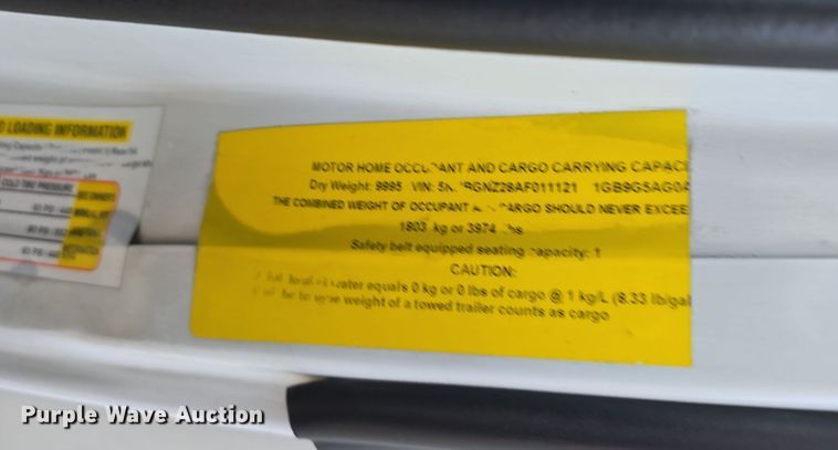 image for item DW3806 2010 Chevrolet 24' Glaval Titan shuttle bus