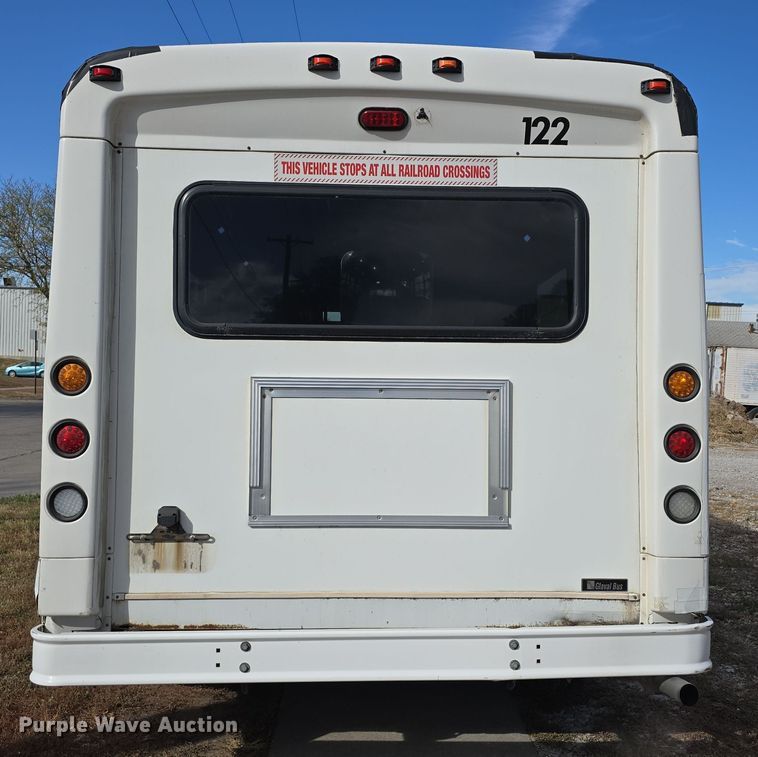 image for item DW3807 2010 Chevrolet 24' Glaval Titan shuttle bus