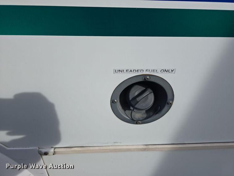 image for item DW3807 2010 Chevrolet 24' Glaval Titan shuttle bus