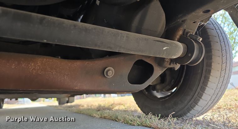 image for item DW3807 2010 Chevrolet 24' Glaval Titan shuttle bus