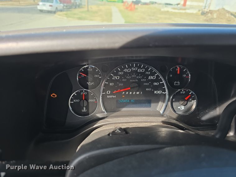 image for item DW3807 2010 Chevrolet 24' Glaval Titan shuttle bus