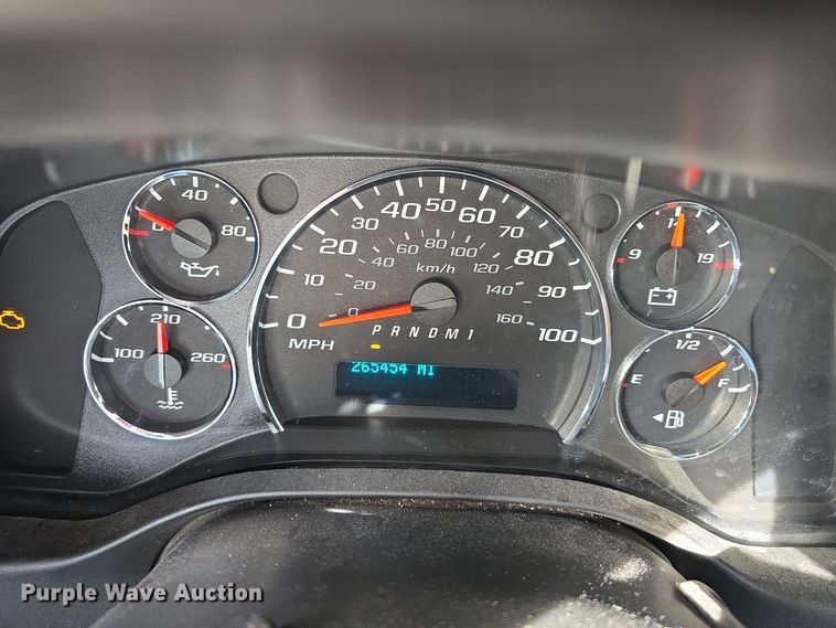 image for item DW3807 2010 Chevrolet 24' Glaval Titan shuttle bus