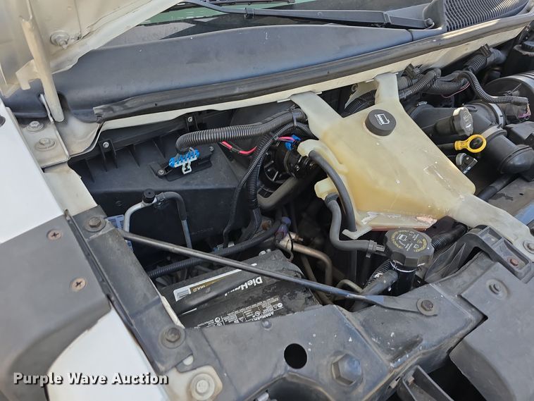 image for item DW3807 2010 Chevrolet 24' Glaval Titan shuttle bus