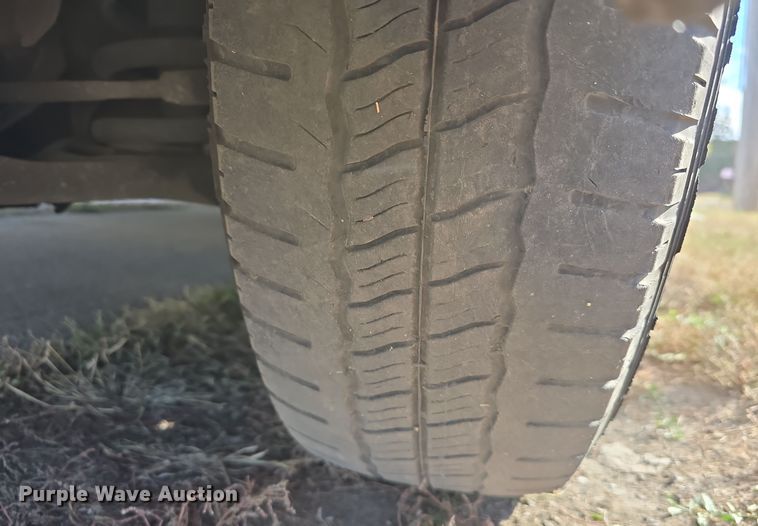 image for item DW3807 2010 Chevrolet 24' Glaval Titan shuttle bus