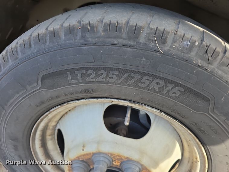 image for item DW3807 2010 Chevrolet 24' Glaval Titan shuttle bus