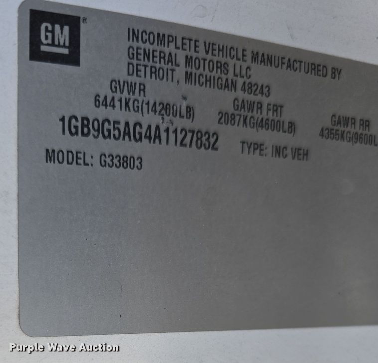 image for item DW3807 2010 Chevrolet 24' Glaval Titan shuttle bus