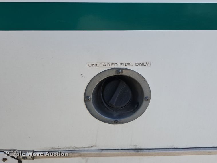 image for item DW3808 2010 Chevrolet 24' Glaval Titan shuttle bus