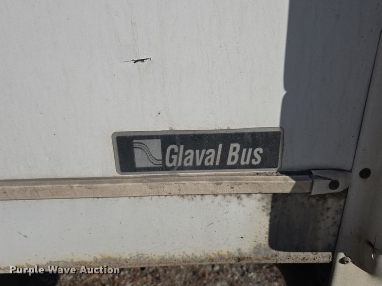 image for item DW3808 2010 Chevrolet 24' Glaval Titan shuttle bus