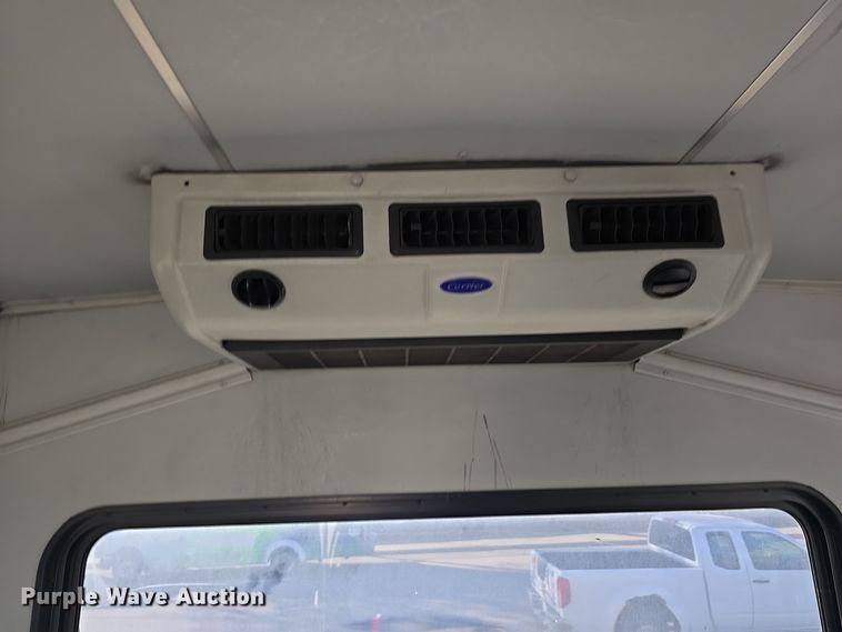 image for item DW3808 2010 Chevrolet 24' Glaval Titan shuttle bus