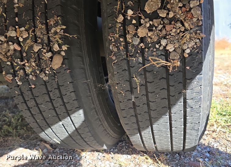 image for item DW3808 2010 Chevrolet 24' Glaval Titan shuttle bus