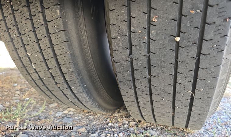 image for item DW3808 2010 Chevrolet 24' Glaval Titan shuttle bus