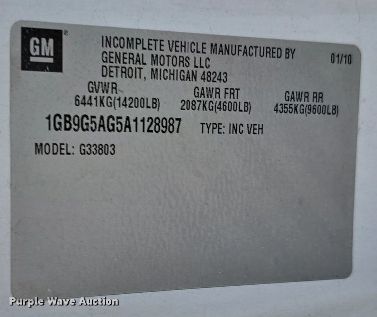 image for item DW3808 2010 Chevrolet 24' Glaval Titan shuttle bus