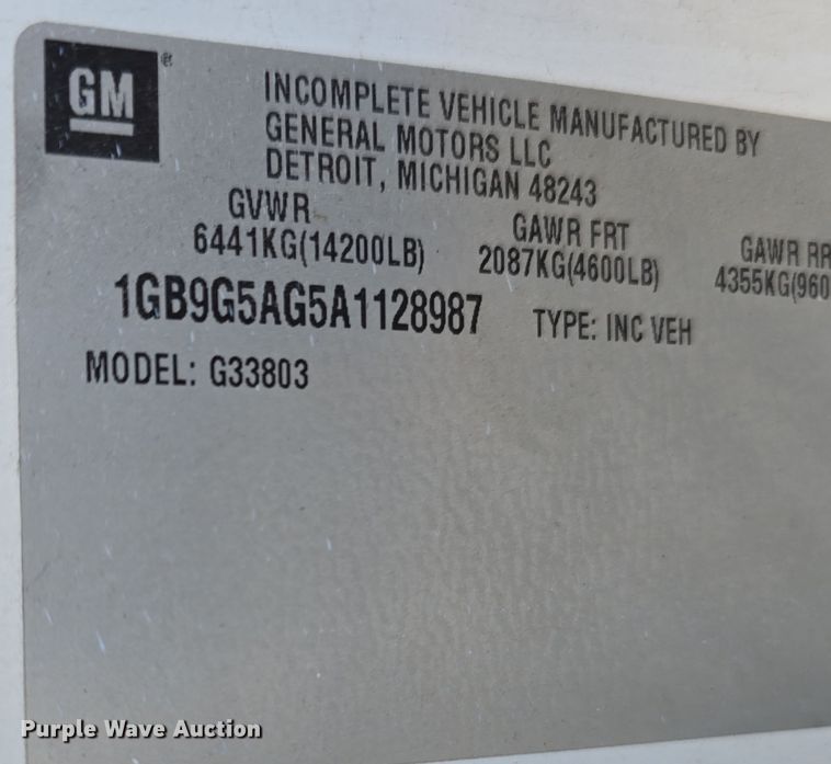 image for item DW3808 2010 Chevrolet 24' Glaval Titan shuttle bus