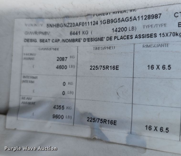 image for item DW3808 2010 Chevrolet 24' Glaval Titan shuttle bus