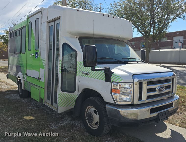 image for item DW3809 2017 Goshen Impulse Ford 220 shuttle bus