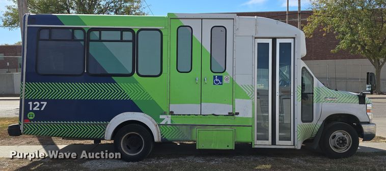 image for item DW3809 2017 Goshen Impulse Ford 220 shuttle bus