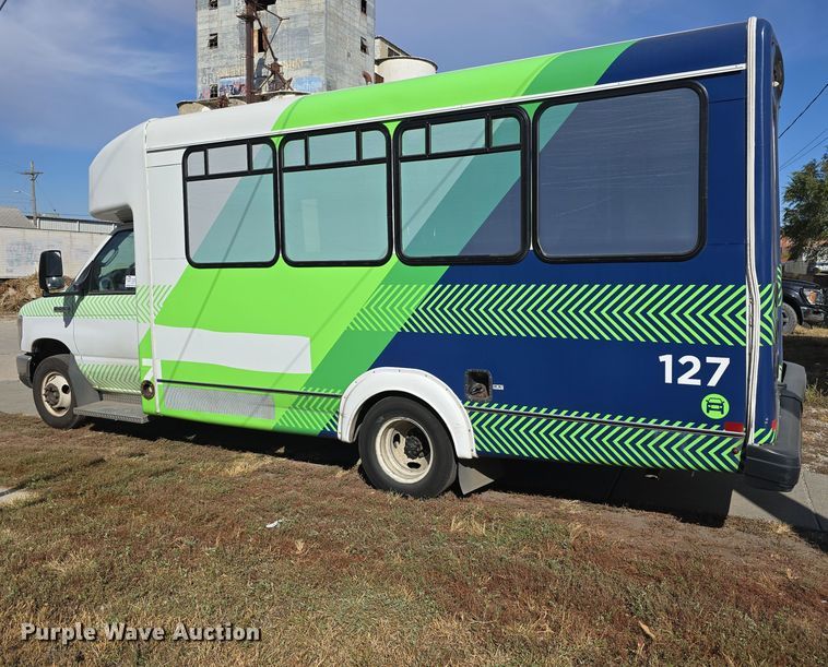 image for item DW3809 2017 Goshen Impulse Ford 220 shuttle bus