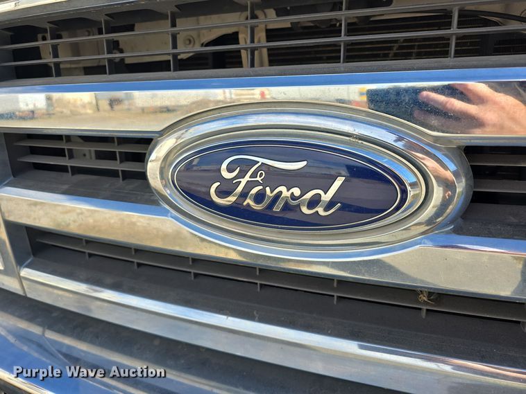 image for item DW3809 2017 Goshen Impulse Ford 220 shuttle bus