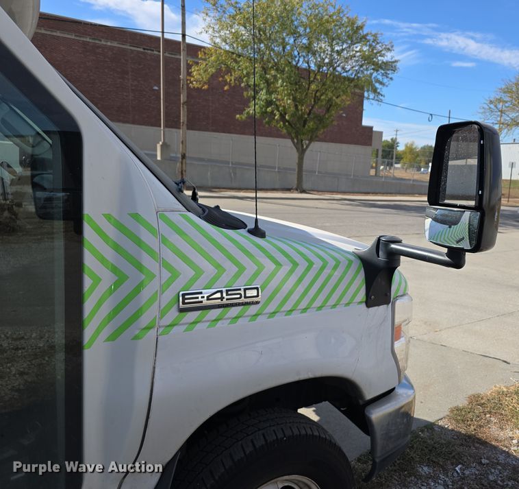 image for item DW3809 2017 Goshen Impulse Ford 220 shuttle bus