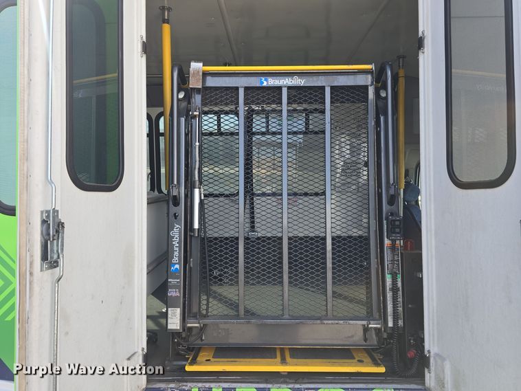 image for item DW3809 2017 Goshen Impulse Ford 220 shuttle bus